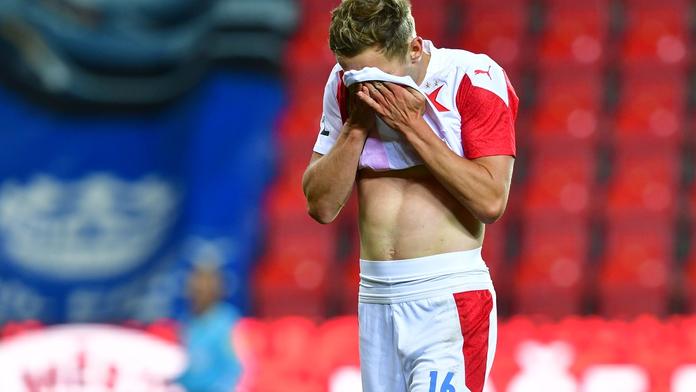 Divočina v Brně! Slavia hrála v deseti a má pouze bod, Plzeň vyhrála