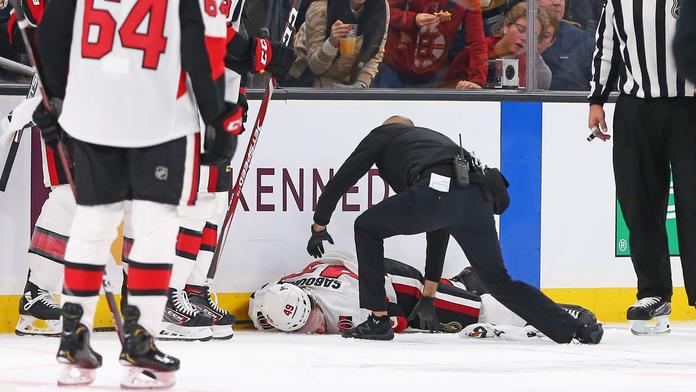 Chvíle hrůzy v Bostonu: Chlapíkův spoluhráč zůstal v bezvědomí