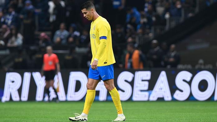 Naštvaný Ronaldo po porážce řádil. Dres soupeře si otřel o rozkrok