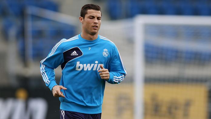 Přítelkyni jsem nepodvedl, brání se Ronaldo. Proti Dortmundu prý NASTOUPÍ