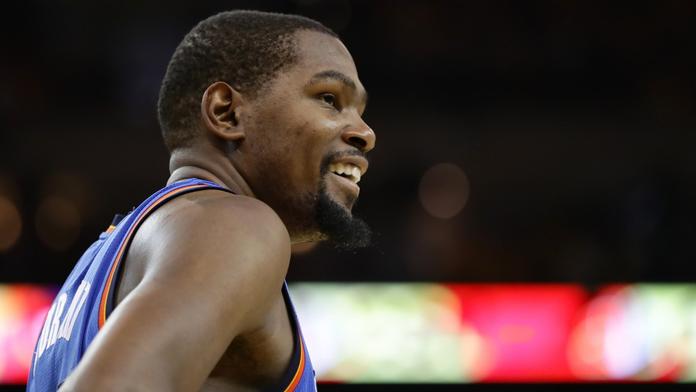 NBA se těší na superpřestup: Durant jde do Golden State!