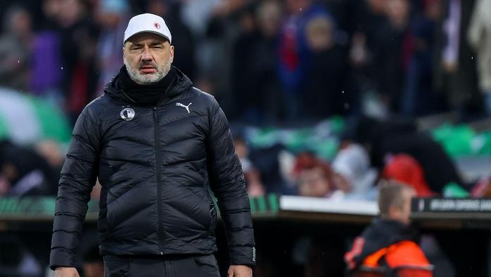 Slavia jde na Feyenoord. Musíme hrát do poslední vteřiny, burcuje Trpišovský