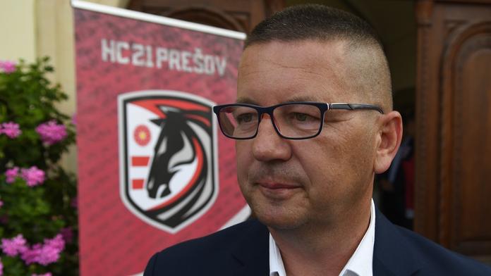 Šéfa hokejového klubu pustili na svobodu. Napadenému ale hrozí trvalé následky