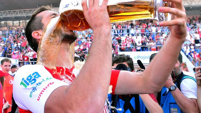 Další cesta Slavie? Může ji vyřadit i stoper, kterého po titulu prodala