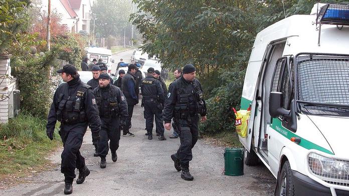 Po muži pátrali záchranáři, policisté i strážci národního parku