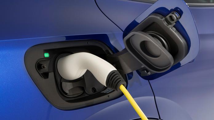 Spoušť po elektromobilech: Co bude s obřím množstvím mrtvých baterií?