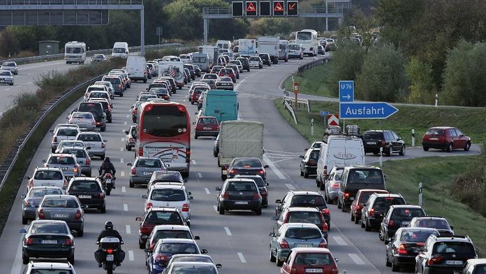 Totální kolaps dopravy! Dálnice do Chorvatska a Itálie ucpaly obří kolony