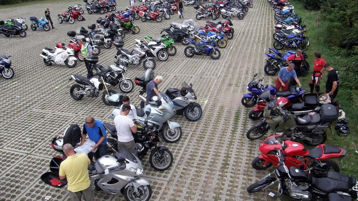 Jihočeští policisté se zaměřili NA MOTORKÁŘE!