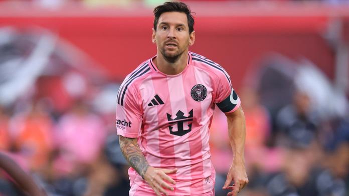 Messi poznává americký systém. Dostal stopku a bude chybět proti lídrovi
