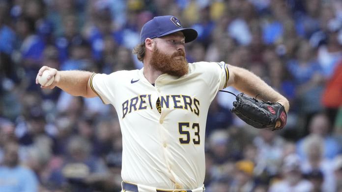 Nadhazovač Milwaukee Brewers Brandon Woodruff