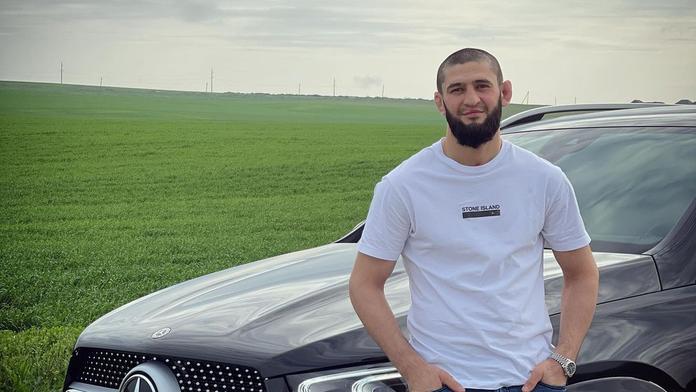 UFC hvězda měla nehodu! Nabourala luxusní auto od čečenského vůdce