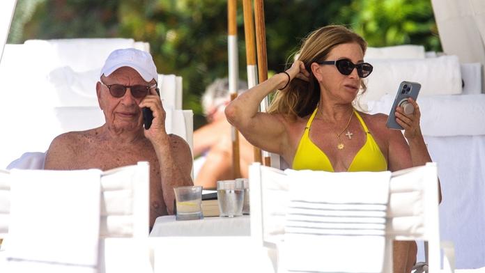 Dvaadevadesátiletý miliardář Rupert Murdoch se popáté zasnoubil