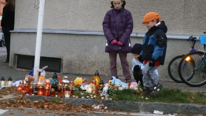 Řidič, který v Hradci zabil dvě děti, záchvat neměl. Policie ho obžalovala