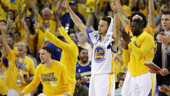 Nejdeme domů, křičel Curry. Warriors odmítli konec sezony!