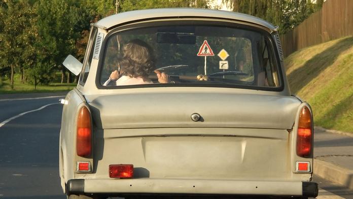 "No konečně!" Lidé extrémně pomalým řidičům tučné pokuty přejí