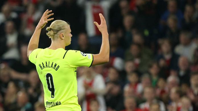 Exkluzivní sestřihy Ligy mistrů: Ajax rozstřílel Dortmund, Messi si zahrál na Panenku