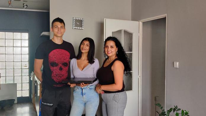 Těžký život Aničky, teta přišla o práci, máma je ve vězení