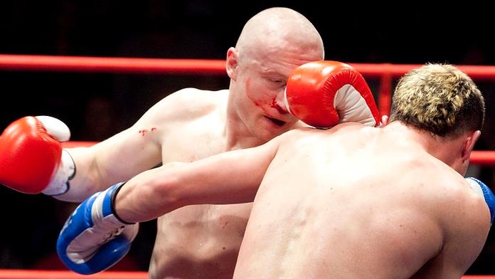 Boxer Konečný je mistrem světa! Zápas s Larbim ukončil před limitem