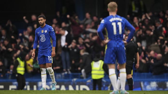 Citizens se po výhře vrátili do čela ligy, Chelsea schytala debakl od trpaslíka