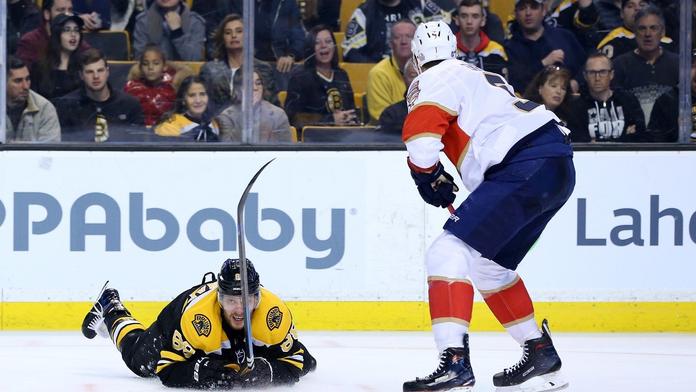 Pastrňákův gól Bostonu na Floridu nestačil. Vrbata už ani nehrál