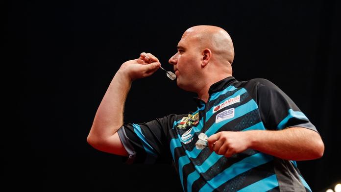New Zealand Darts Masters: Všichni favorité postupují, Cross se ale trápil