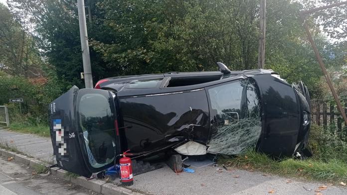 Na Slovensku řádil další opilý řidič. Srazil na chodníku maminku se dvěma dětmi