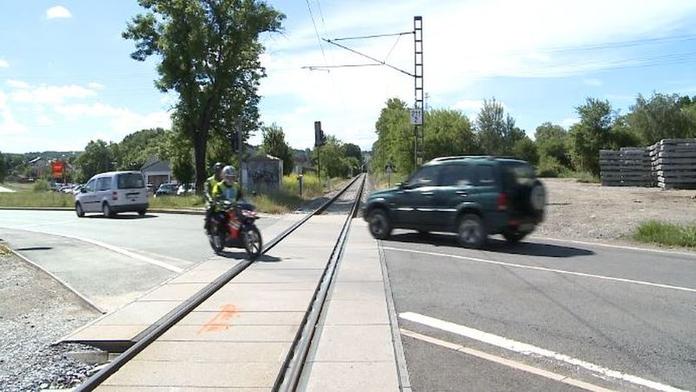Šéfa policistů smetl na přejezdu vlak, škoda je přes půl miliónu!
