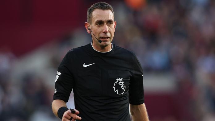 Rozhodčí z Premier League vulgárně urážel Kloppa. Teď byl suspendován