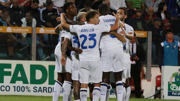 Inter zvítězil i ve druhém zápase. S Cagliari rozhodl v prvním poločase