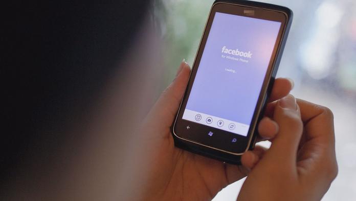 FACEBOOK má novou funkci ukládání! O co jde?