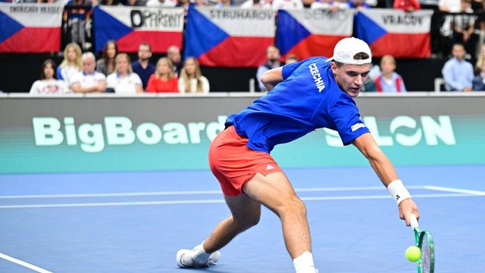 Menšík si na úvod Davis Cupu ani neškrtl. Češi prohrávají s USA 0:1
