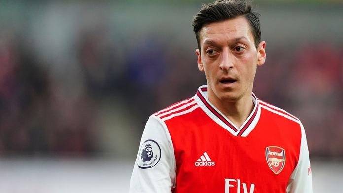 Mesut Özil v dresu Arsenalu