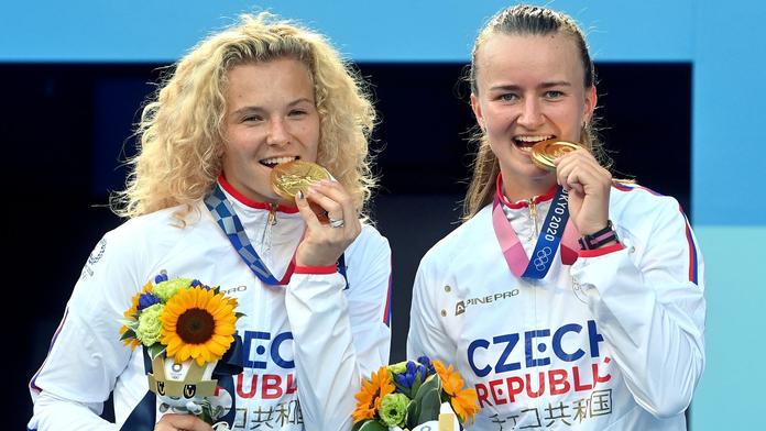 Česko slaví další zlato! Krejčíková se Siniakovou ovládly čtyřhru v Tokiu