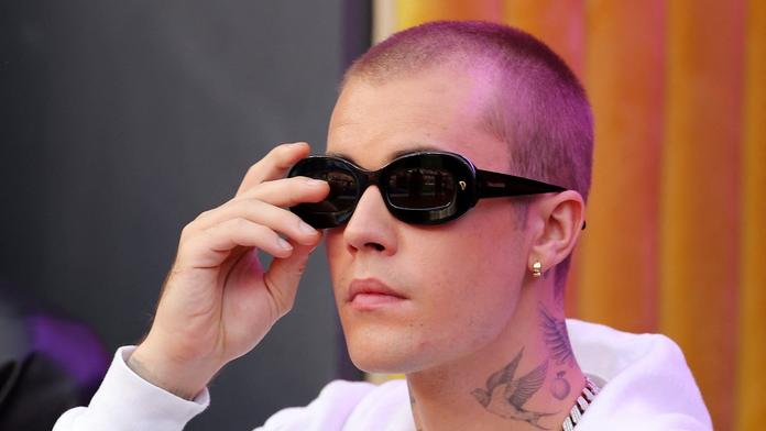 Strach o Justina Biebera. Zpěvák se nakazil covidem, ruší koncerty