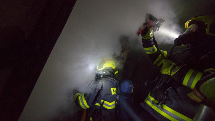 Požár ve Stráži pod Ralskem likvidovalo 7 jednotek hasičů