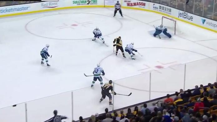 Pastrňák zakončil úžasné sólo přes celé kluziště a šokoval NHL!