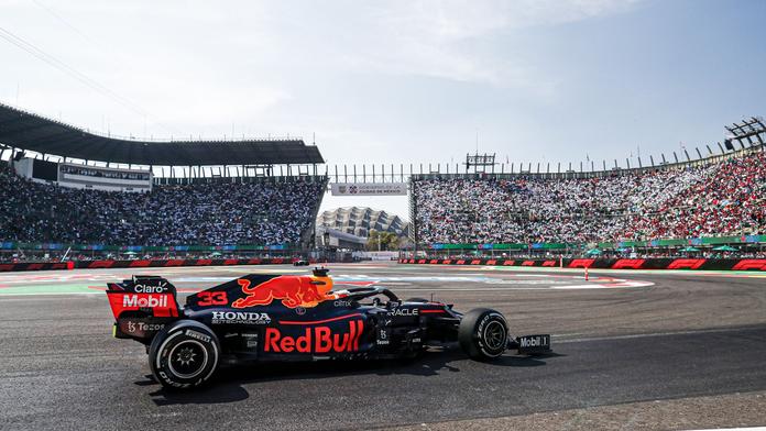Verstappen ovládl i Mexiko a navýšil náskok v čele šampionátu