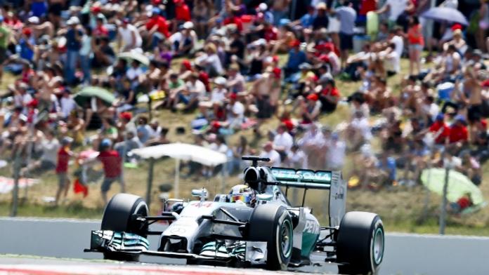 ONLINE: F1 se vrátila do Evropy, Hamilton vyhrál počtvrté v řadě!