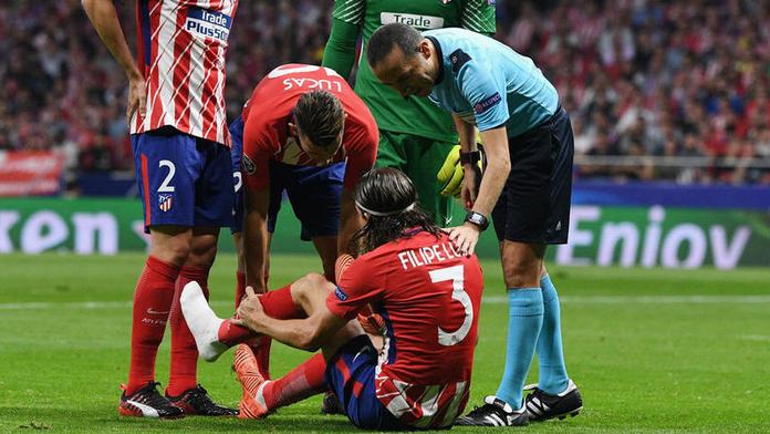 Brazilský fotbalista si zlomil nohu a možná přijde o MS! VIDEO