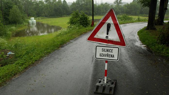 DOPRAVNÍ INFORMACE: Tudy kvůli povodním neprojedete vlakem ani autem