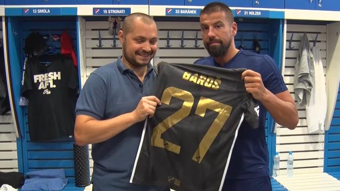 Baník dojal nevidomého fanouška, připravil krásné překvapení