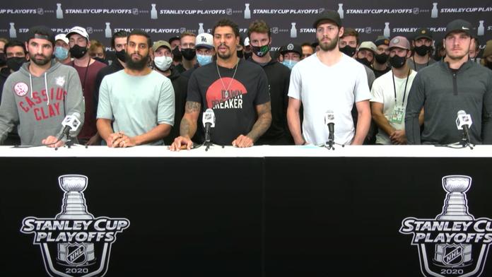 Hráči NHL se postavili na odboj! Reavesově řeči přikyvoval stohlavý dav