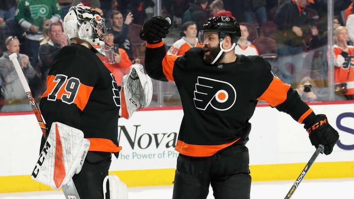 Flyers prodloužili bodovou šňůru, Krejčí přispěl k vítězství gólem