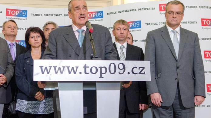 Drábek a Šiška v podezření: Z korupce plnili kasu TOP 09?