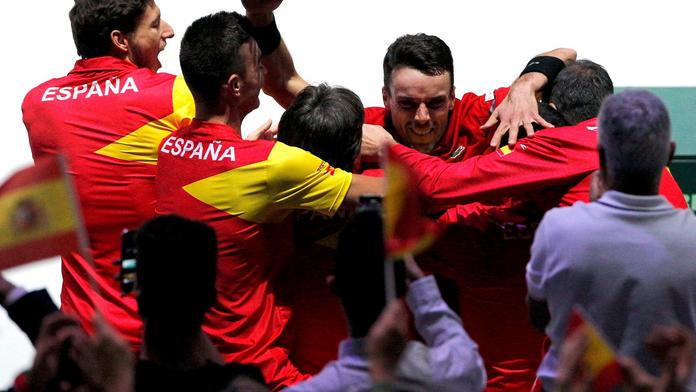 Tenisté Španělska jsou jubilejními vítězi nového Davis Cupu