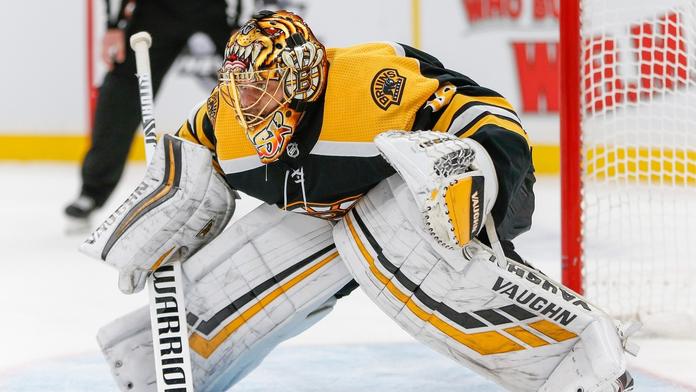 Legendární brankář se vrací do NHL. S Bostonem podepsal smlouvu