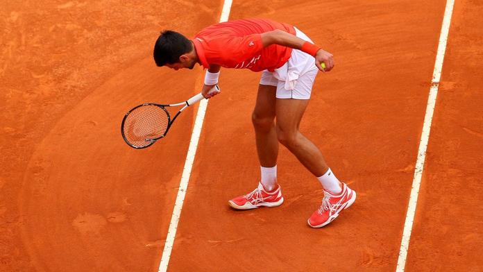 Tak ho neznáme! Novak rozflákal raketu, hrozila mu diskvalifikace