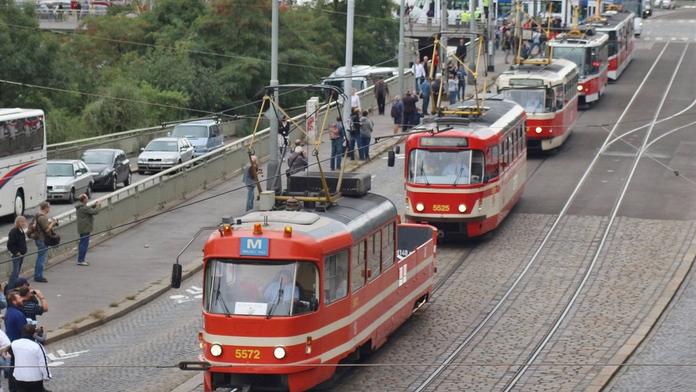 Revoluční novinka: V Praze vyjede speciální tramvaj proti námraze