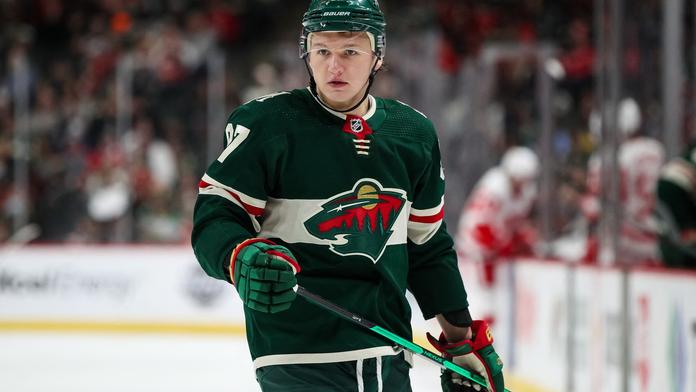 Ruská policie hledá hvězdného útočníka z NHL. Prý zfalšoval vojenský průkaz