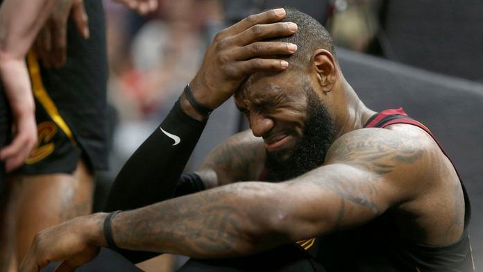 Tohle LeBron nepamatuje. Cleveland začal play off prohrou!